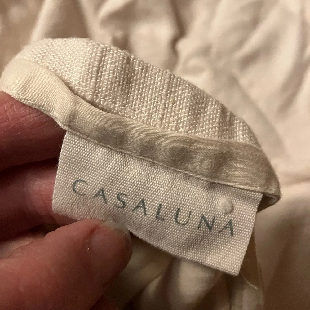 Casa Luna 2 piece set: form mid weight comforter and bamboo duvet cover Queen